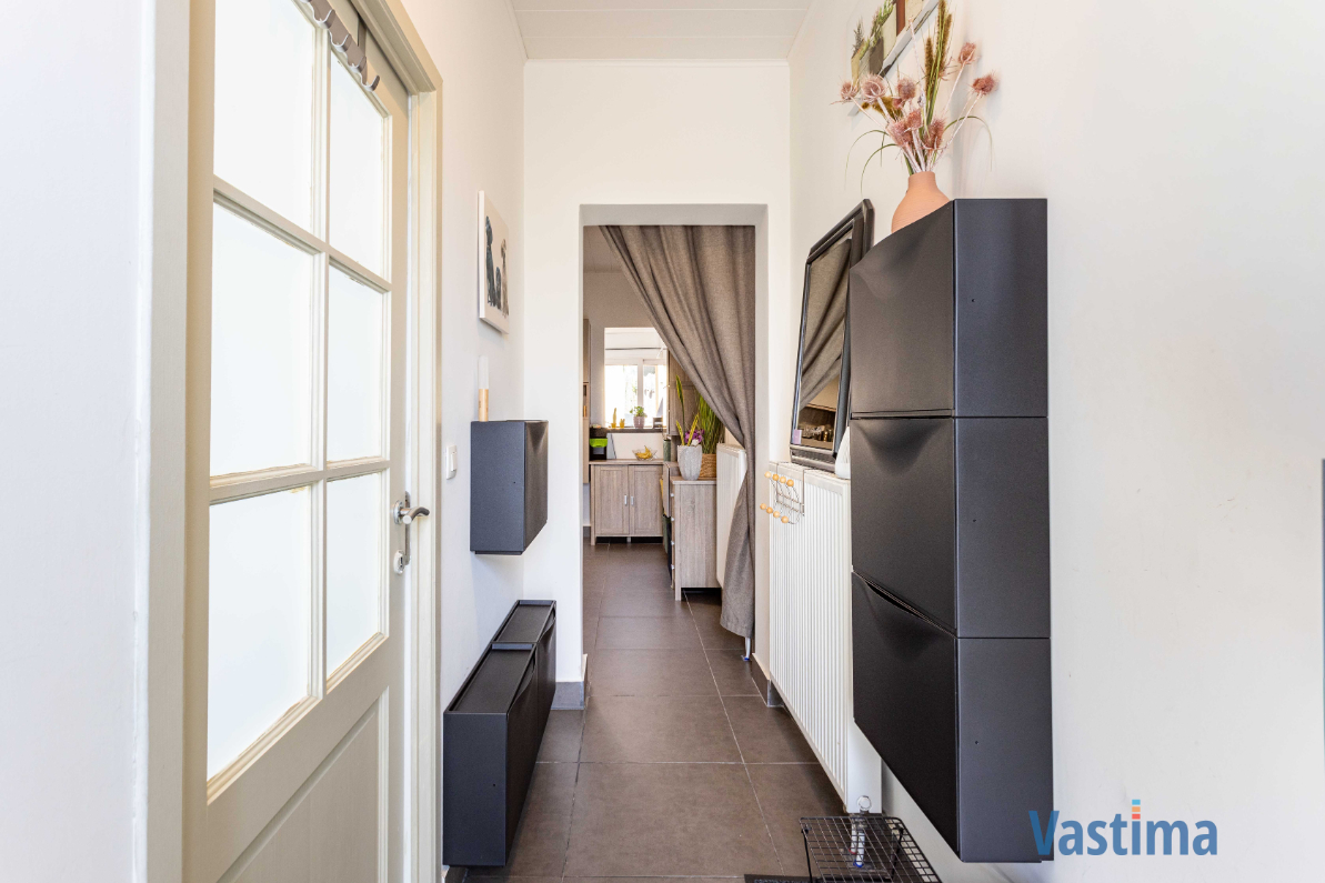 Immo Vastima - Huis Te koop Erembodegem - Energiezuinige en instapklare starterswoning met 2 slaapkamers in hartje Erembodegem