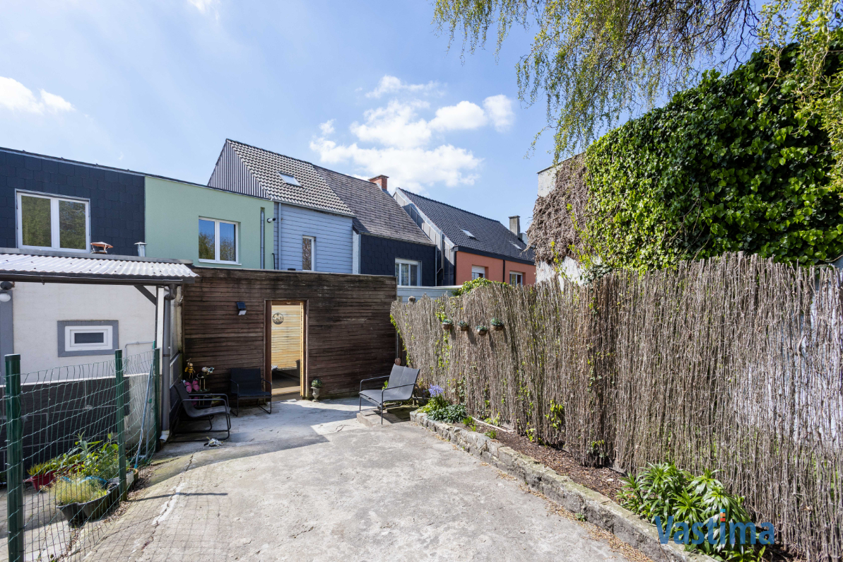 Immo Vastima - Huis Te koop Erembodegem - Energiezuinige en instapklare starterswoning met 2 slaapkamers in hartje Erembodegem