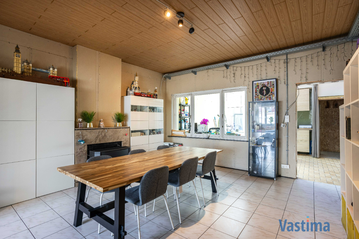 Immo Vastima - Huis Te koop Aalst - Gezinswoning met potentieel nabij het centrum van Aalst