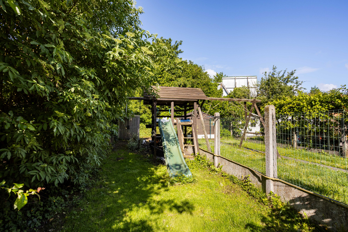 Immo Vastima - Huis Te huur Aalst - Rijwoning  met 4 slaapkamers en mooie tuin