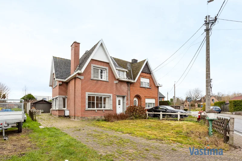 Immo Vastima - Huis Verkocht Lede - Te renoveren, halfopen woning met zuid gerichte tuin