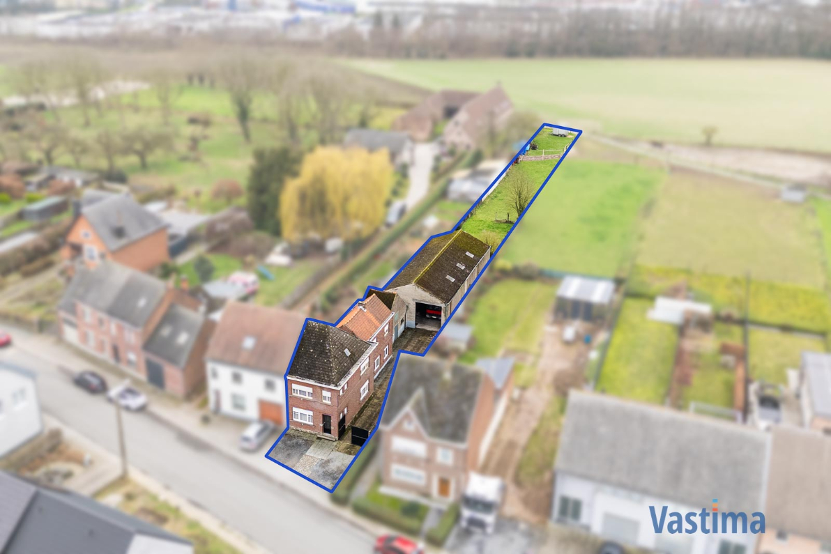 Immo Vastima - Commercieel Te koop Erondegem - Woning met loods en grote tuin