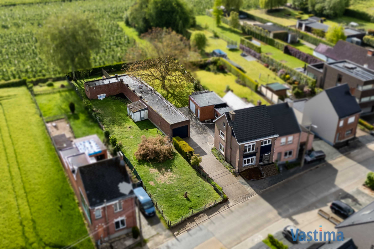 Immo Vastima - Huis Te koop Wieze - Woning met opslagruimte en grond op strategische ligging