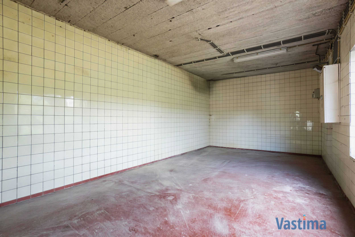 Immo Vastima - Huis Te koop Wieze - Woning met opslagruimte en grond op strategische ligging