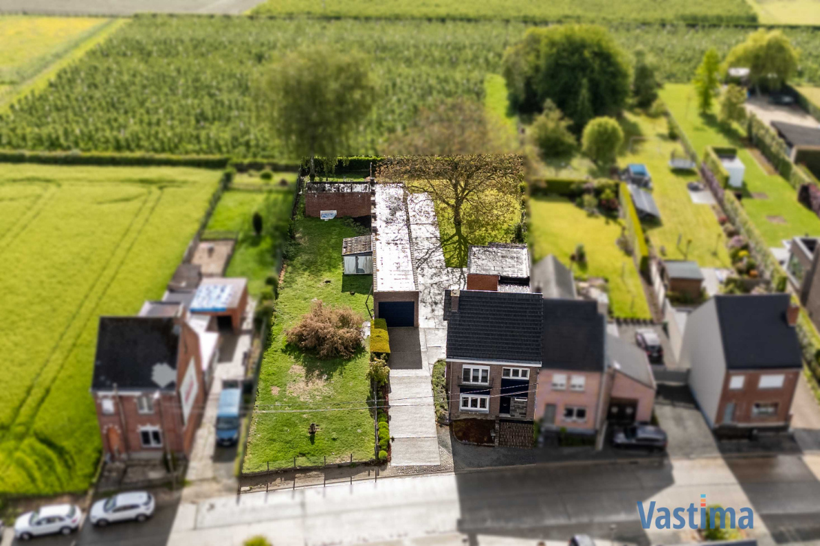 Immo Vastima - Huis Te koop Wieze - Woning met opslagruimte en grond op strategische ligging