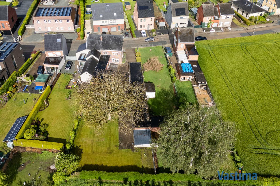 Immo Vastima - Huis Te koop Wieze - Woning met opslagruimte en grond op strategische ligging
