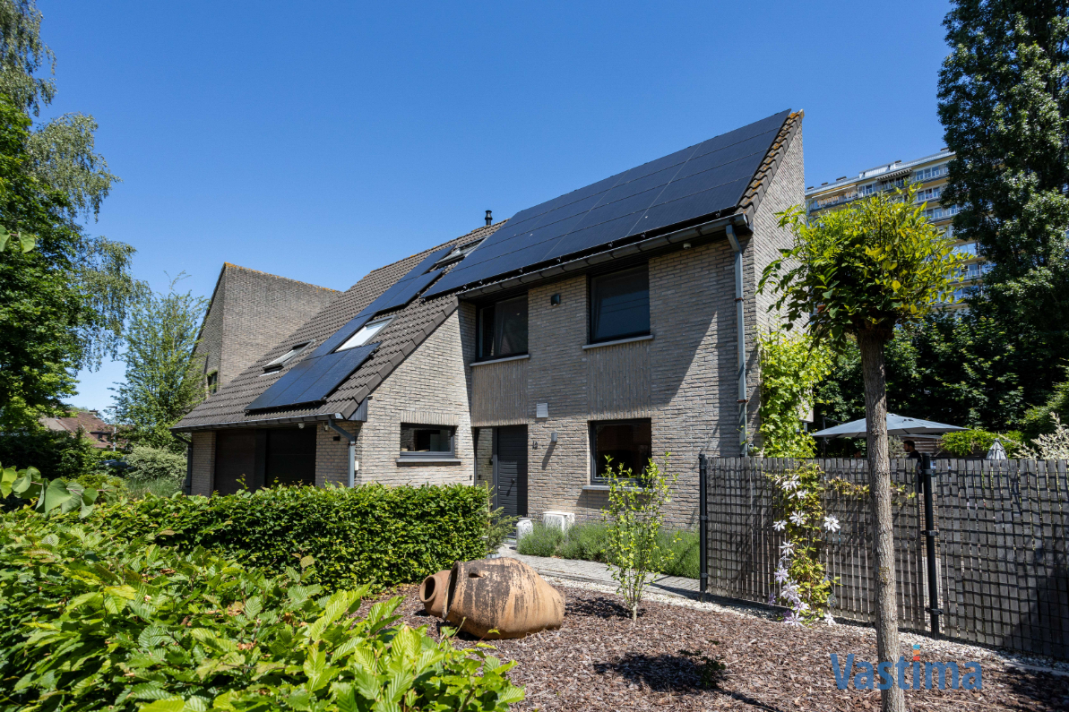 Immo Vastima - Huis Te koop Aalst - Instapklare gezinswoning met tuin, garage en rustige topligging nabij centrum Aalst