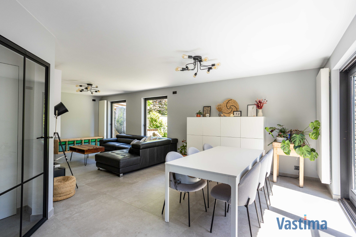 Immo Vastima - Huis Te koop Aalst - Instapklare gezinswoning met tuin, garage en rustige topligging nabij centrum Aalst