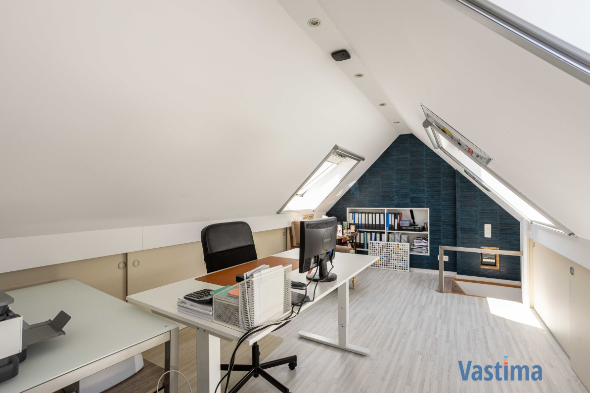 Immo Vastima - Huis Te koop Aalst - Instapklare gezinswoning met tuin, garage en rustige topligging nabij centrum Aalst