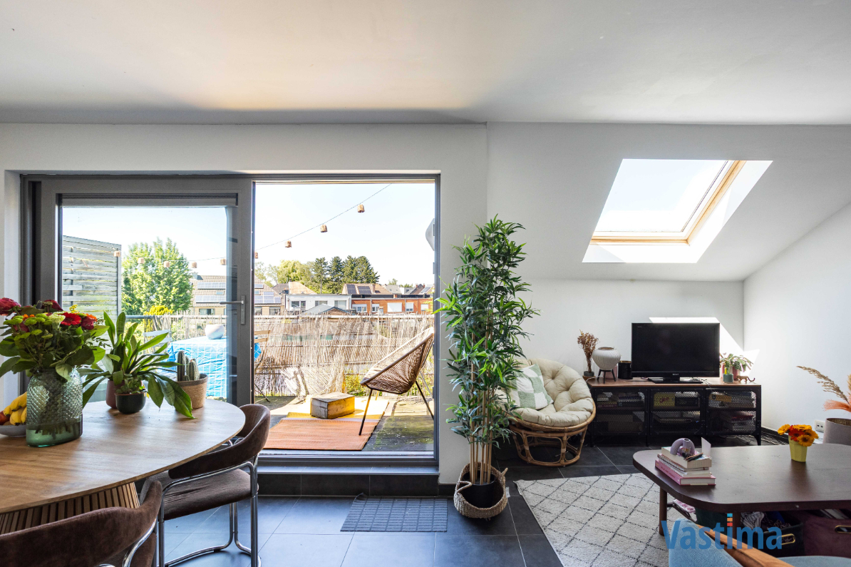 Immo Vastima - Appartement Te koop Aalst - Lichtrijk appartement met 2 terrassen, staanplaats en extra zolderruimte