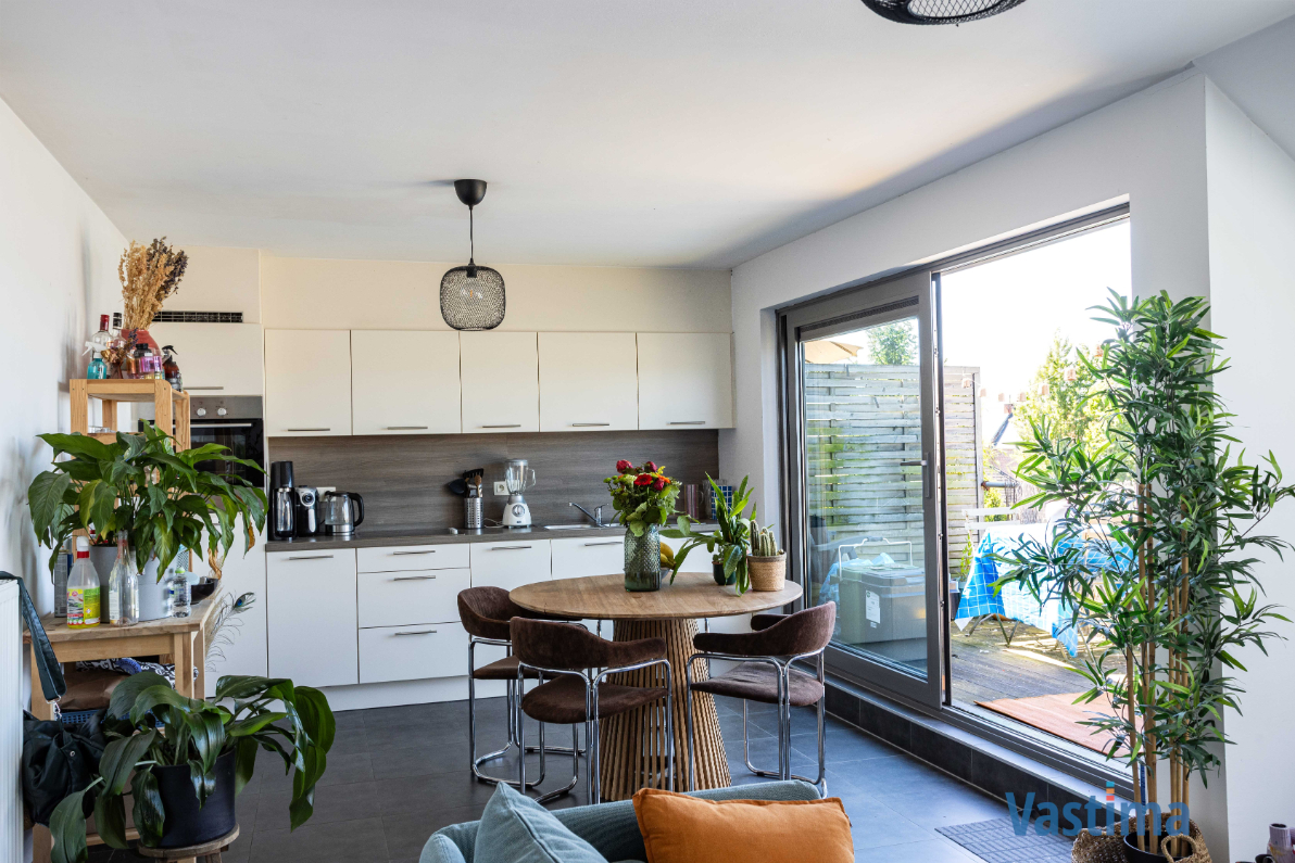 Immo Vastima - Appartement Te koop Aalst - Lichtrijk appartement met 2 terrassen, staanplaats en extra zolderruimte