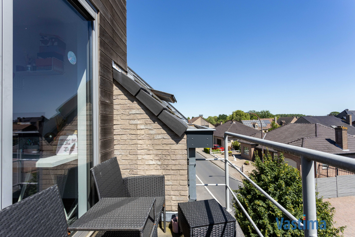 Immo Vastima - Appartement Te koop Aalst - Lichtrijk appartement met 2 terrassen, staanplaats en extra zolderruimte