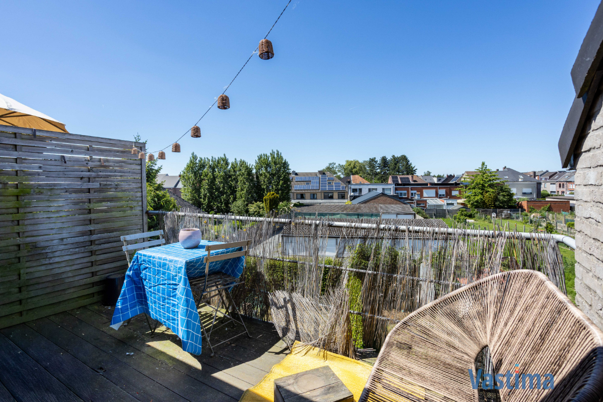 Immo Vastima - Appartement Te koop Aalst - Lichtrijk appartement met 2 terrassen, staanplaats en extra zolderruimte