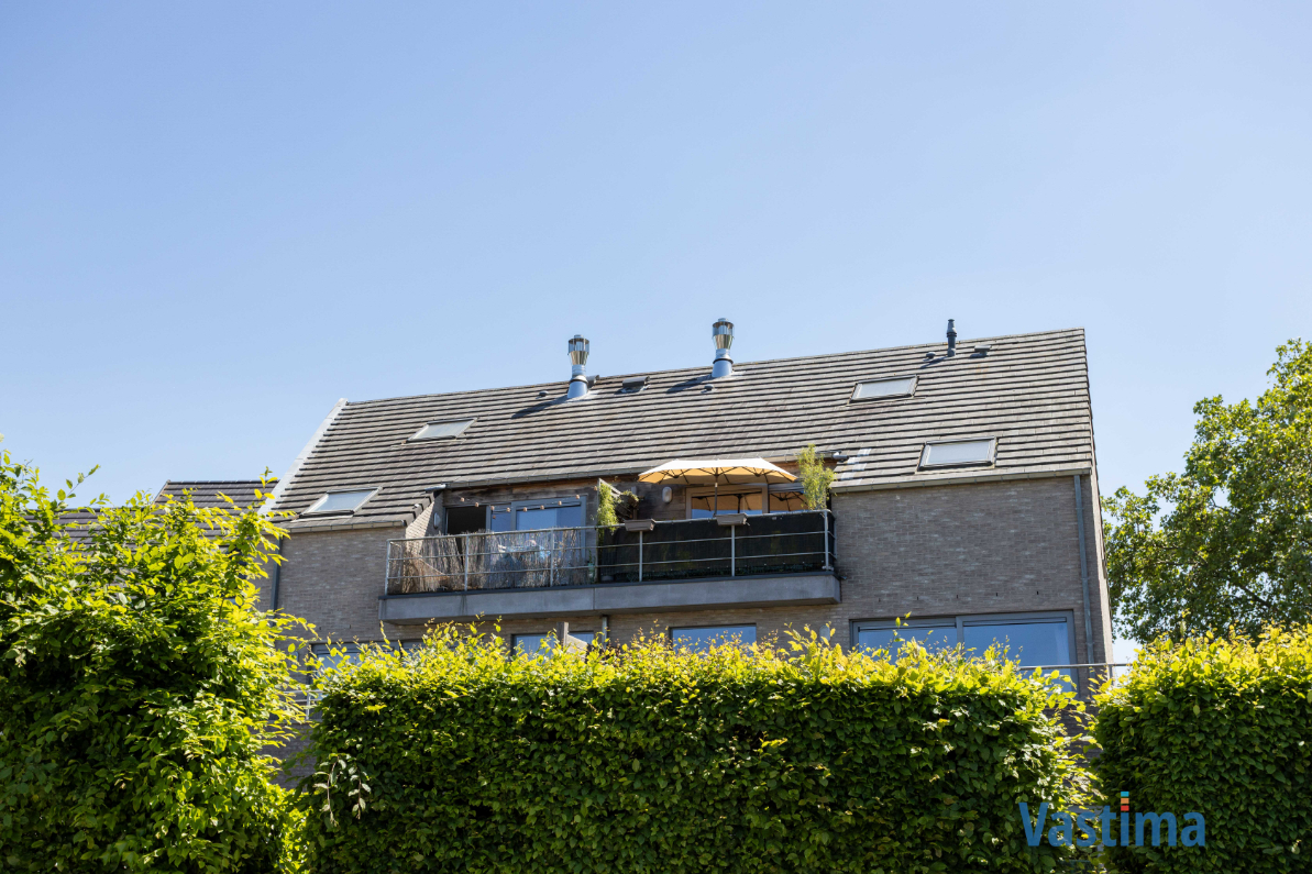 Immo Vastima - Appartement Te koop Aalst - Lichtrijk appartement met 2 terrassen, staanplaats en extra zolderruimte