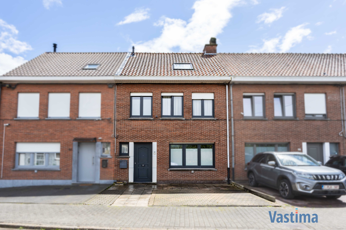 Immo Vastima - Huis Te koop Denderleeuw - Instapklare gezinswoning met 2 staanplaatsen, zonnige tuin en parkzicht