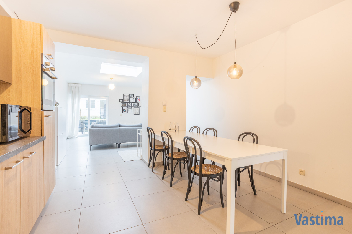 Immo Vastima - Huis Te huur Aalst - Woning in de stadsrand met 2 slaapkamers, dressing en tuin