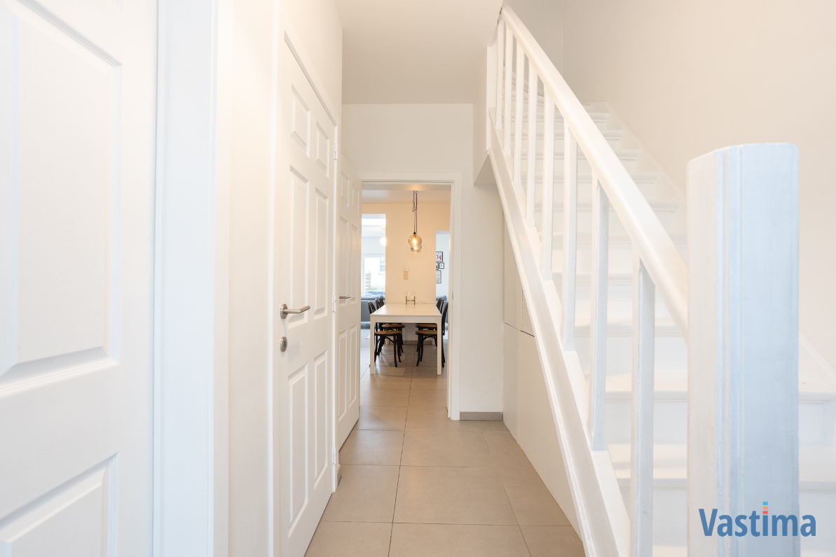 Immo Vastima - Huis Te huur Aalst - Woning in de stadsrand met 2 slaapkamers, dressing en tuin