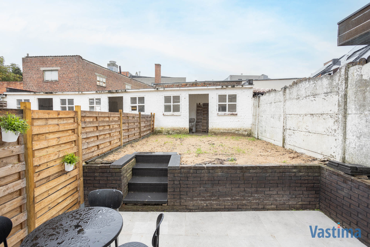Immo Vastima - Huis Te huur Aalst - Woning in de stadsrand met 2 slaapkamers, dressing en tuin