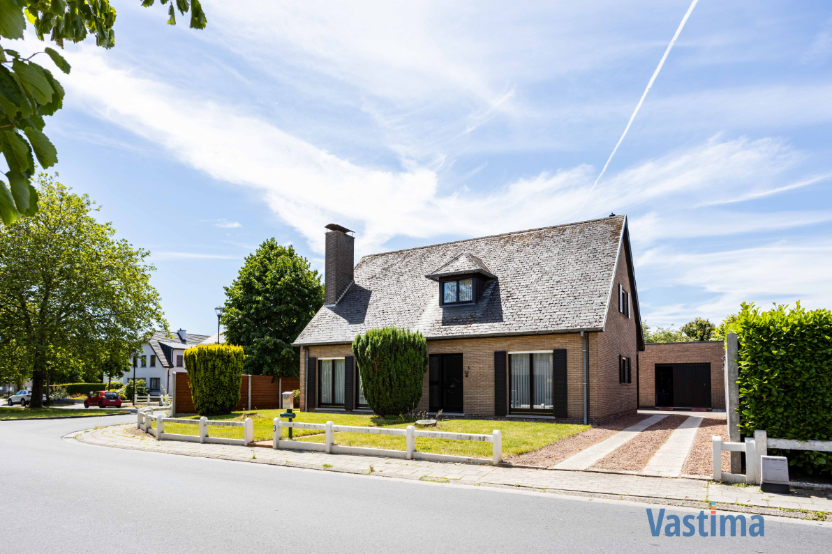 Immo Vastima - Huis Te koop Aalst - Villa met zonnige tuin en grote garage op een steenworp van centrum Aalst