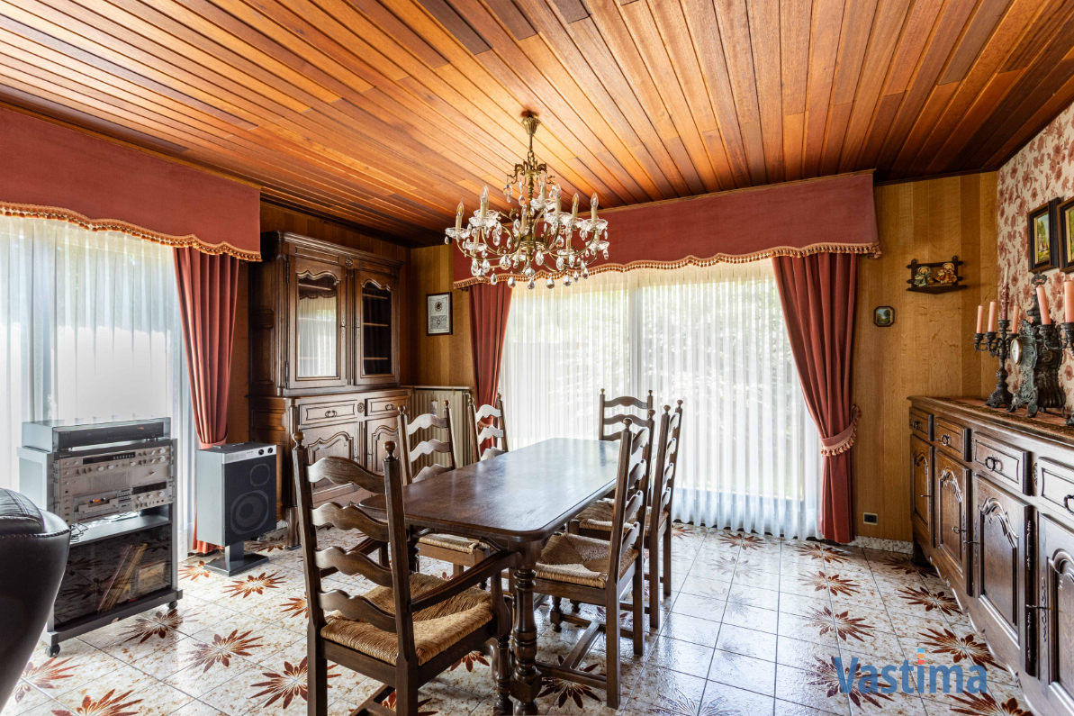 Immo Vastima - Huis Te koop Aalst - Villa met zonnige tuin en grote garage op een steenworp van centrum Aalst