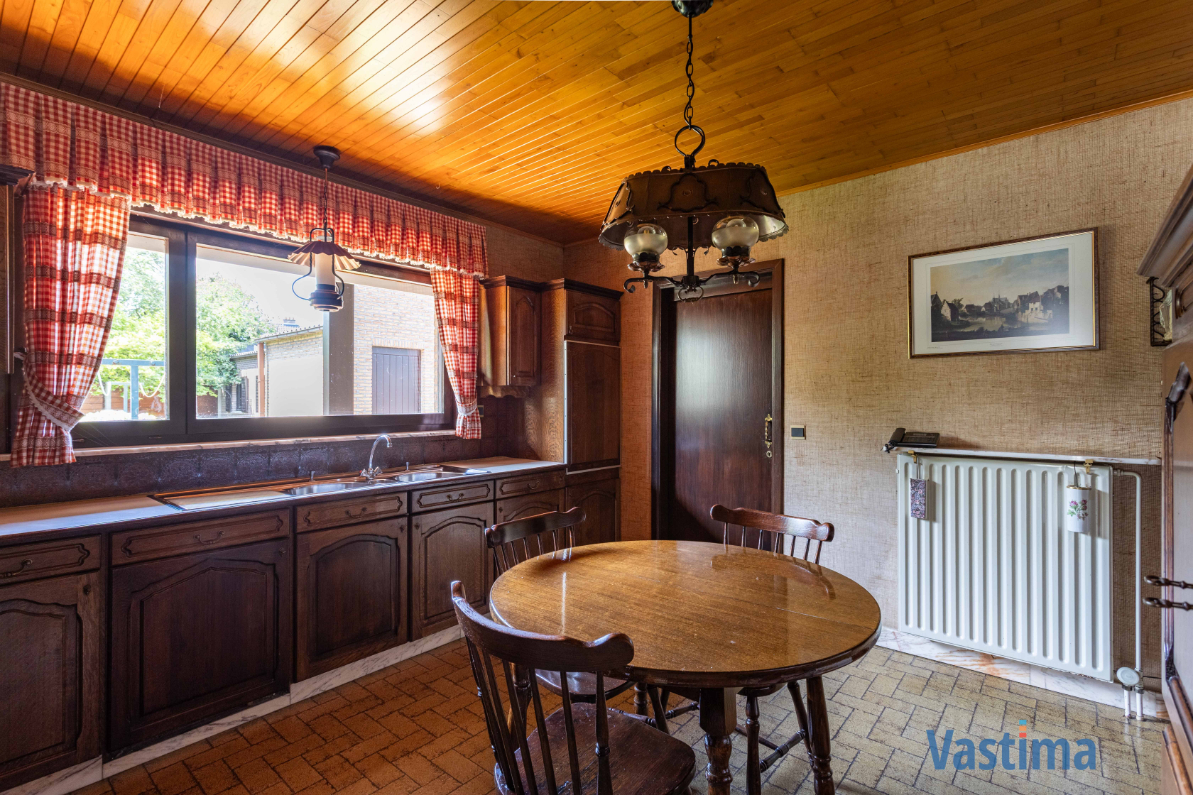 Immo Vastima - Huis Te koop Aalst - Villa met zonnige tuin en grote garage op een steenworp van centrum Aalst