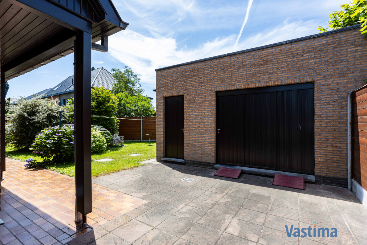 Immo Vastima - Huis Te koop Aalst - Villa met zonnige tuin en grote garage op een steenworp van centrum Aalst