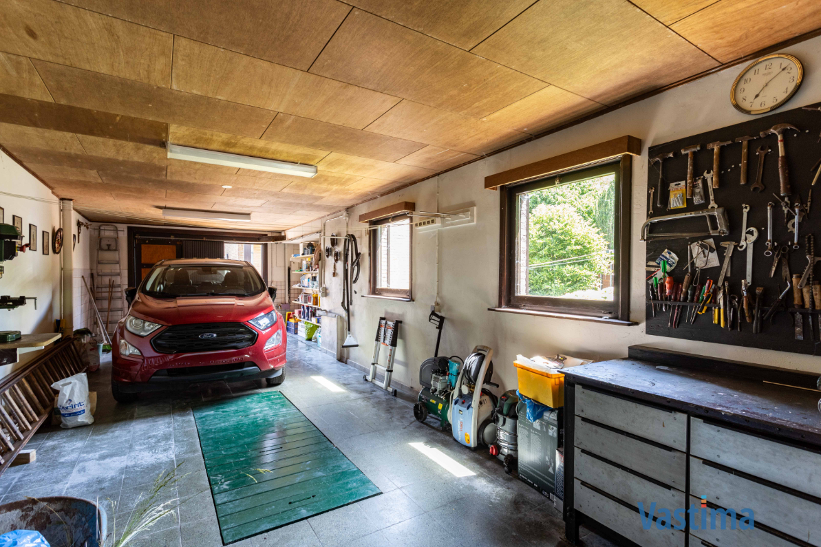 Immo Vastima - Huis Te koop Aalst - Villa met zonnige tuin en grote garage op een steenworp van centrum Aalst