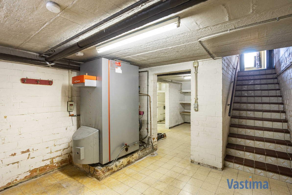 Immo Vastima - Huis Te koop Affligem - Op te frissen gezinswoning met 4 slaapkamers en zuidwestgerichte tuin
