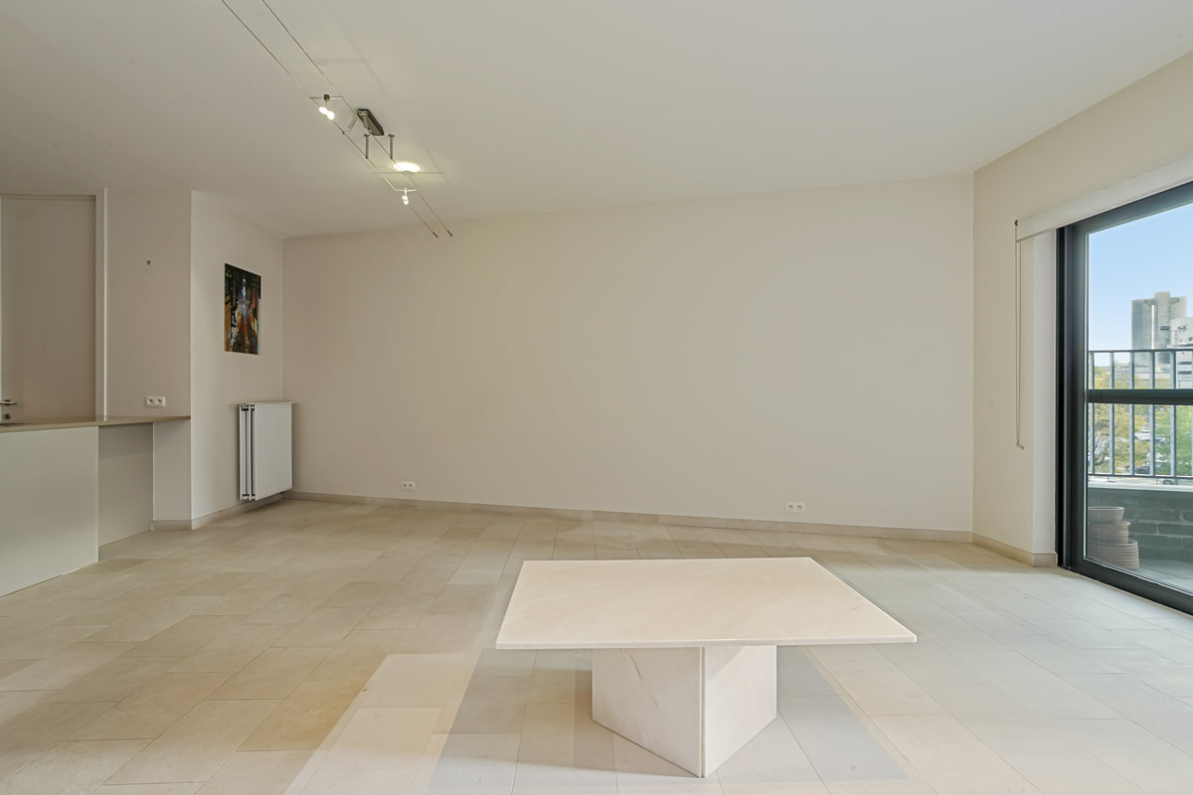 Immo Vastima - Appartement Te koop Aalst - Stijlvol appartement in iconisch gebouw met ruim terras in hartje Aalst