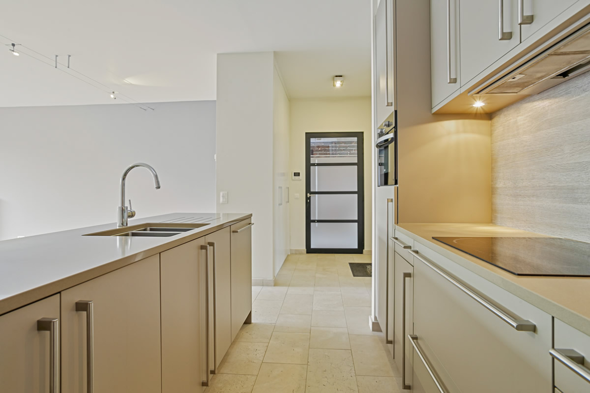 Immo Vastima - Appartement Te koop Aalst - Stijlvol appartement in iconisch gebouw met ruim terras in hartje Aalst