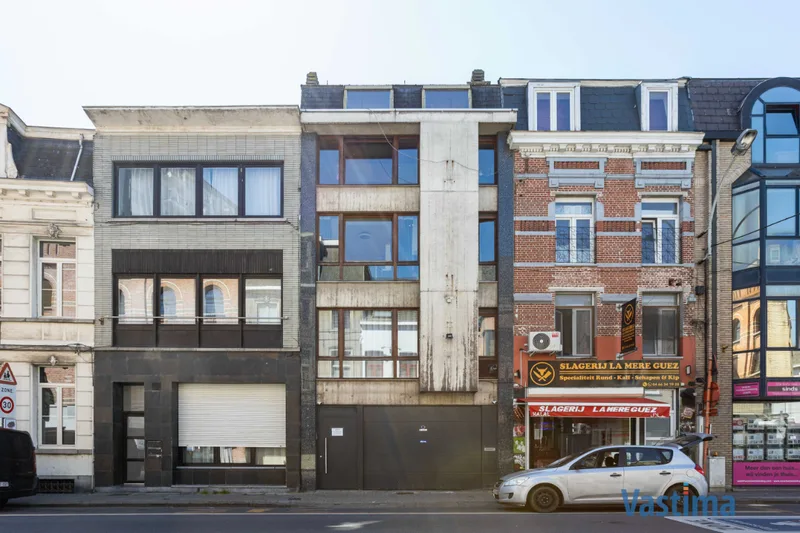 Immo Vastima - Huis Te koop Aalst - Unieke stadswoning met lift en garage in hartje Aalst