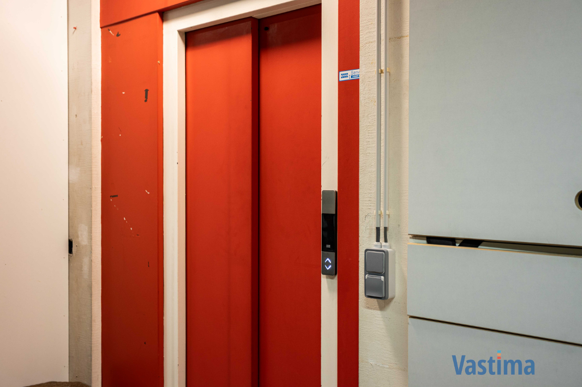 Immo Vastima - Huis Te koop Aalst - Unieke stadswoning met lift en garage in hartje Aalst