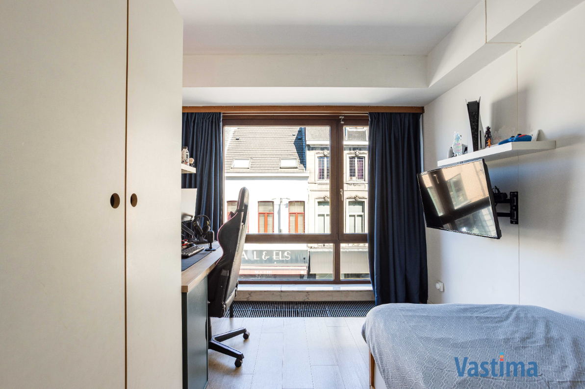 Immo Vastima - Huis Te koop Aalst - Unieke stadswoning met lift en garage in hartje Aalst