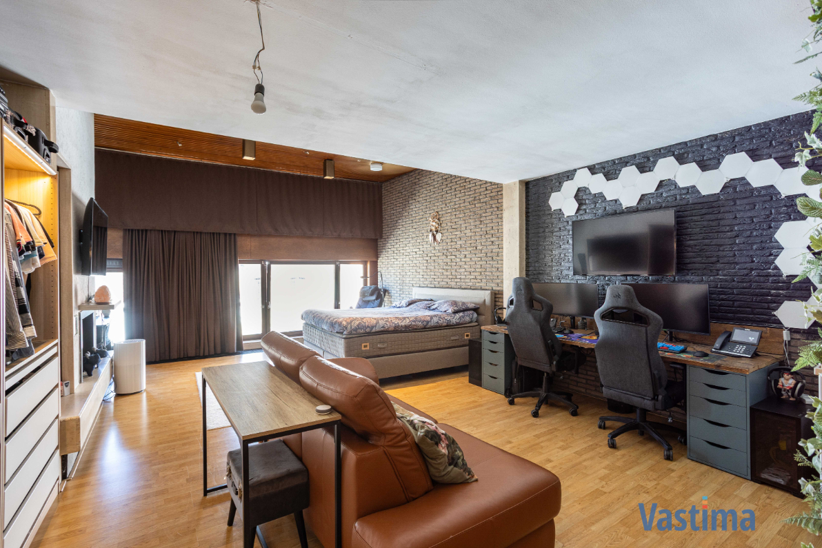 Immo Vastima - Huis Te koop Aalst - Unieke stadswoning met lift en garage in hartje Aalst