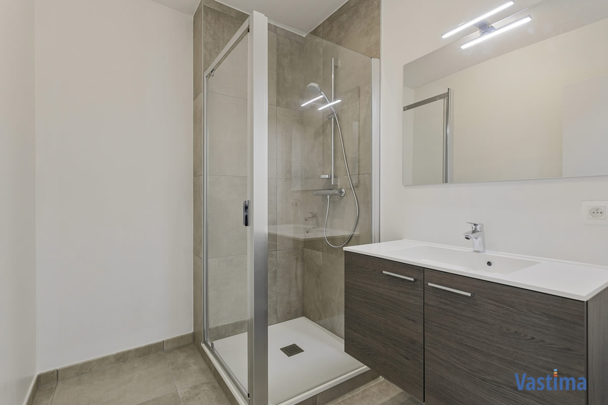 Immo Vastima - Appartement Te huur Aalst - Recent appartement met 2 slaapkamers, terras, lift en garage