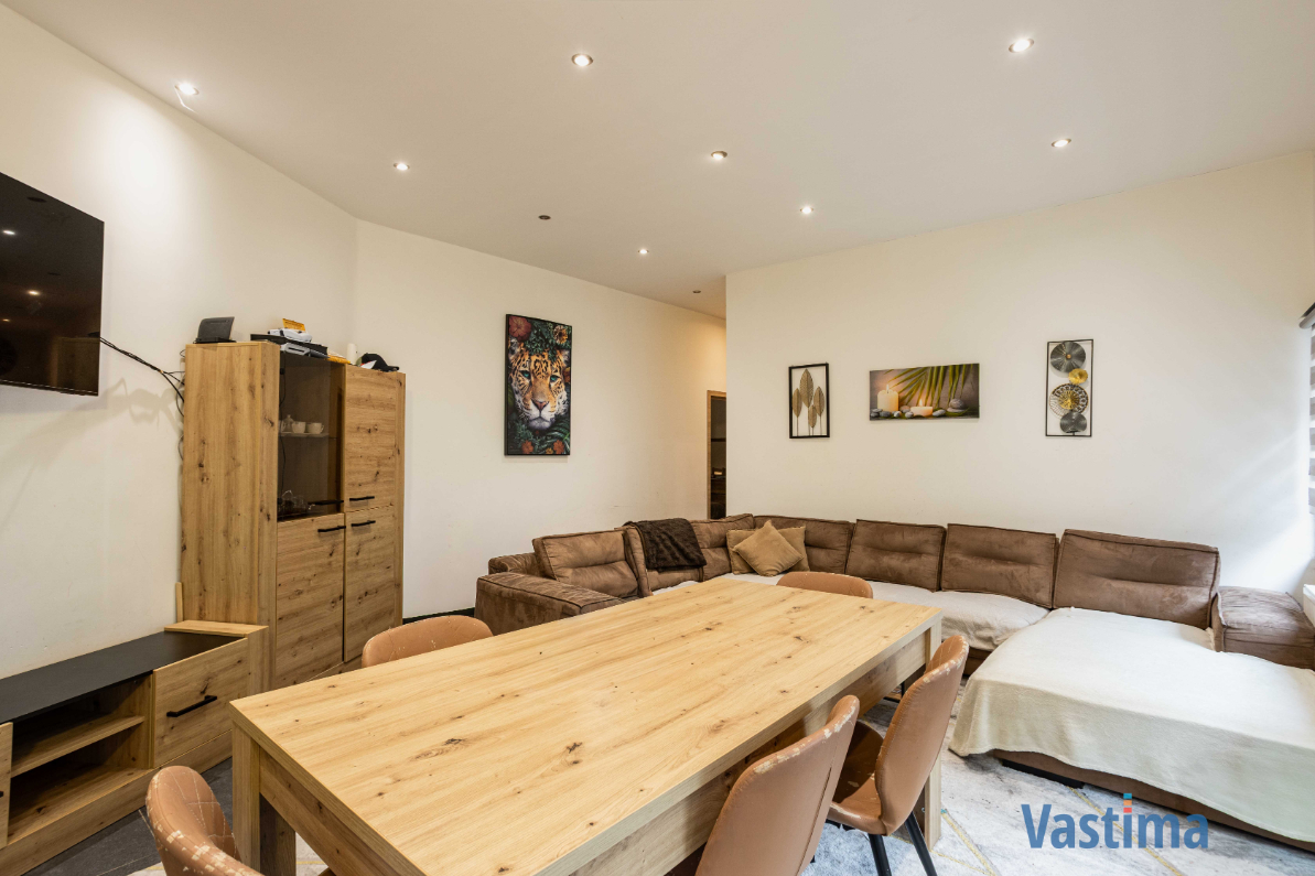Immo Vastima - Huis Te koop Aalst - Ruime woning met twee volwaardige wooneenheden nabij centrum Aalst