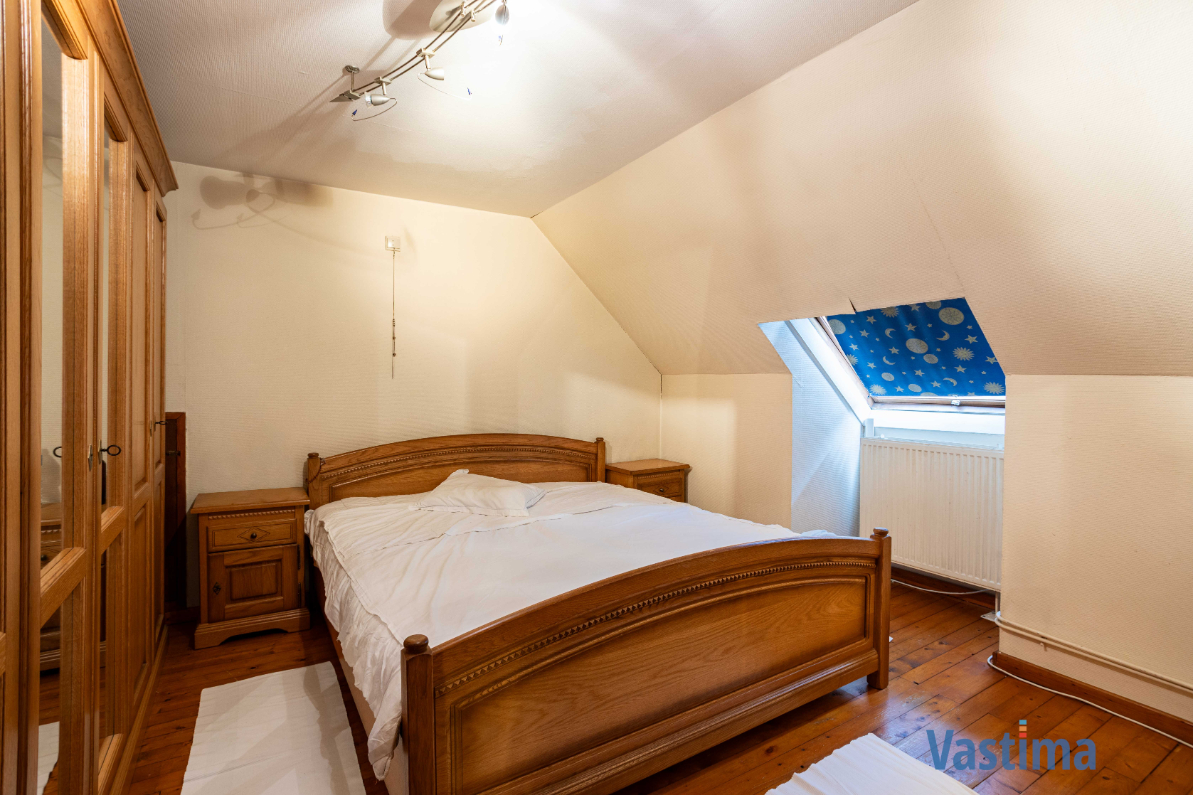 Immo Vastima - Huis Te koop Aalst - Ruime woning met twee volwaardige wooneenheden nabij centrum Aalst
