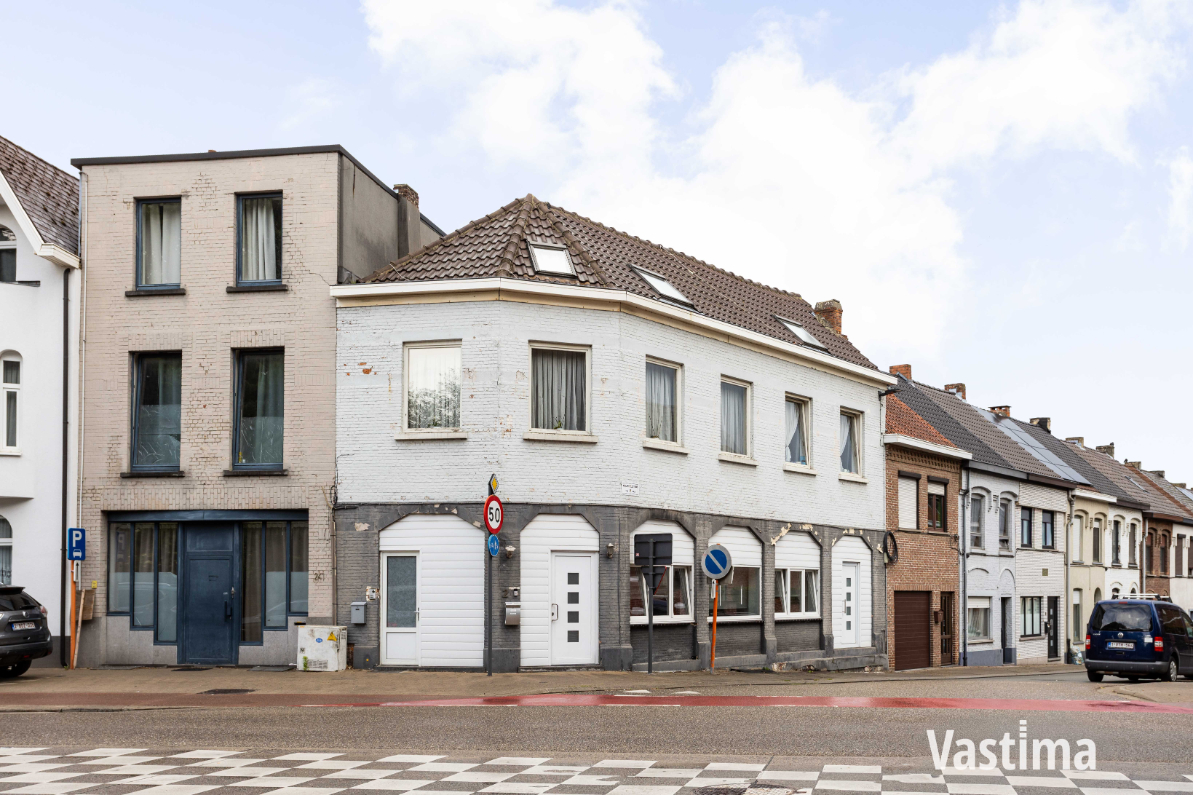 Immo Vastima - Huis Te koop Aalst - Ruime woning met twee volwaardige wooneenheden nabij centrum Aalst