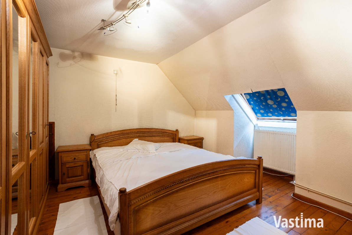 Immo Vastima - Huis Te koop Aalst - Ruime woning met twee volwaardige wooneenheden nabij centrum Aalst