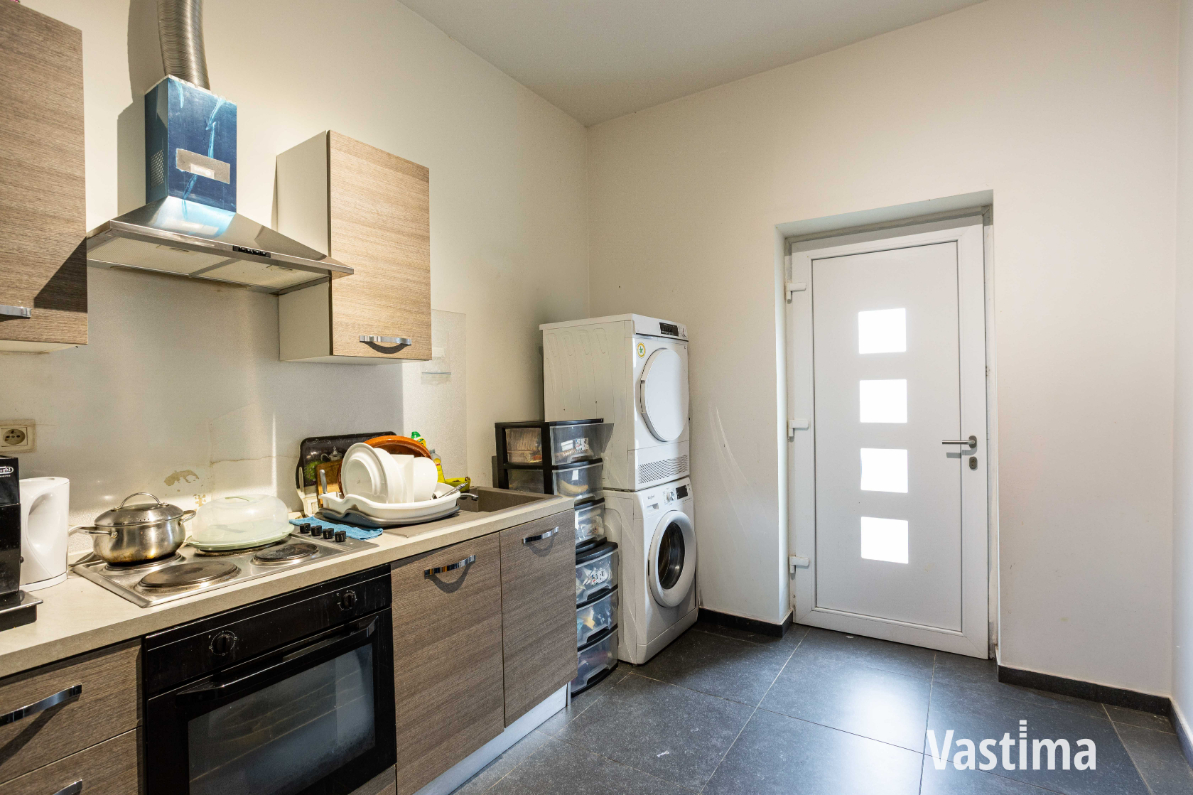 Immo Vastima - Huis Te koop Aalst - Ruime woning met twee volwaardige wooneenheden nabij centrum Aalst