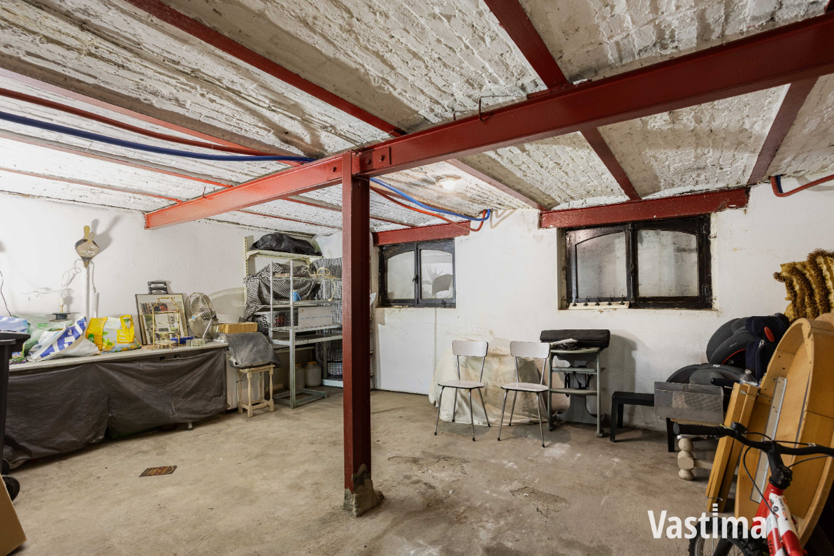 Immo Vastima - Huis Te koop Aalst - Ruime woning met twee volwaardige wooneenheden nabij centrum Aalst