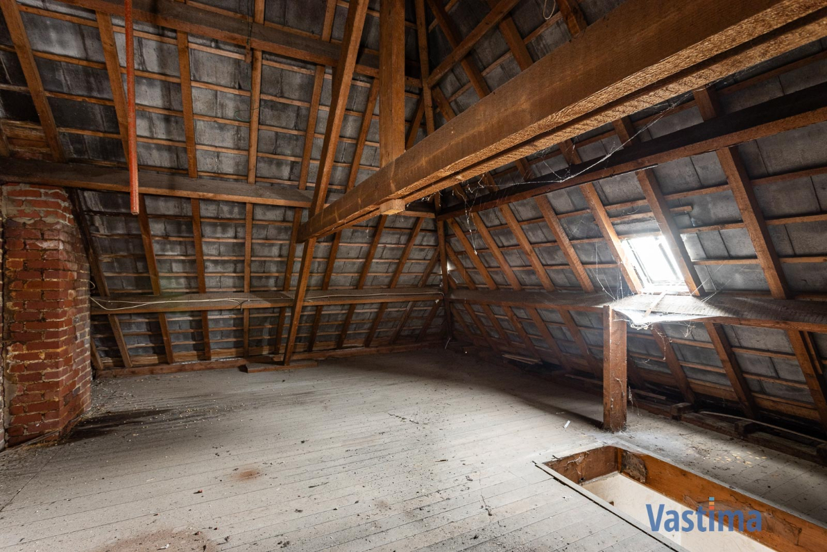 Immo Vastima - Commercieel Te koop Erondegem - Woning met loods en grote tuin