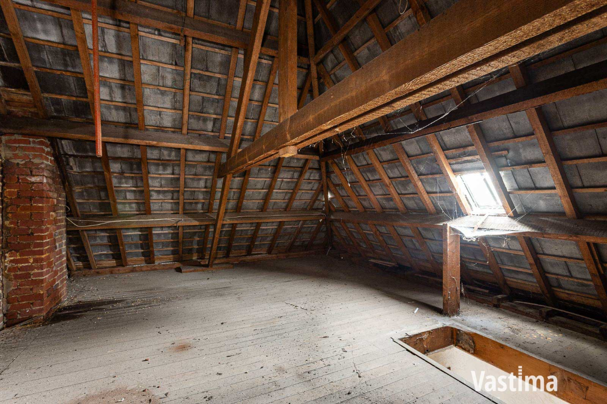 Immo Vastima - Commercieel Te koop Erondegem - Woning met loods en grote tuin