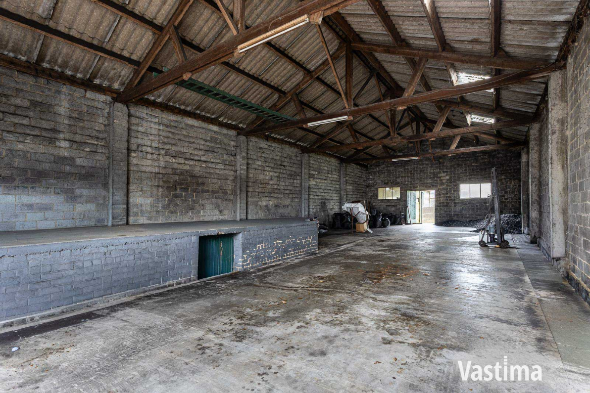 Immo Vastima - Huis Te koop Erondegem - Woning met loods en grote tuin