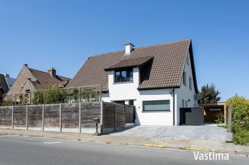 Immo Vastima - Huis Verkocht Aalst - Exclusieve villa met Ibiza-allure: een verborgen oase van rust