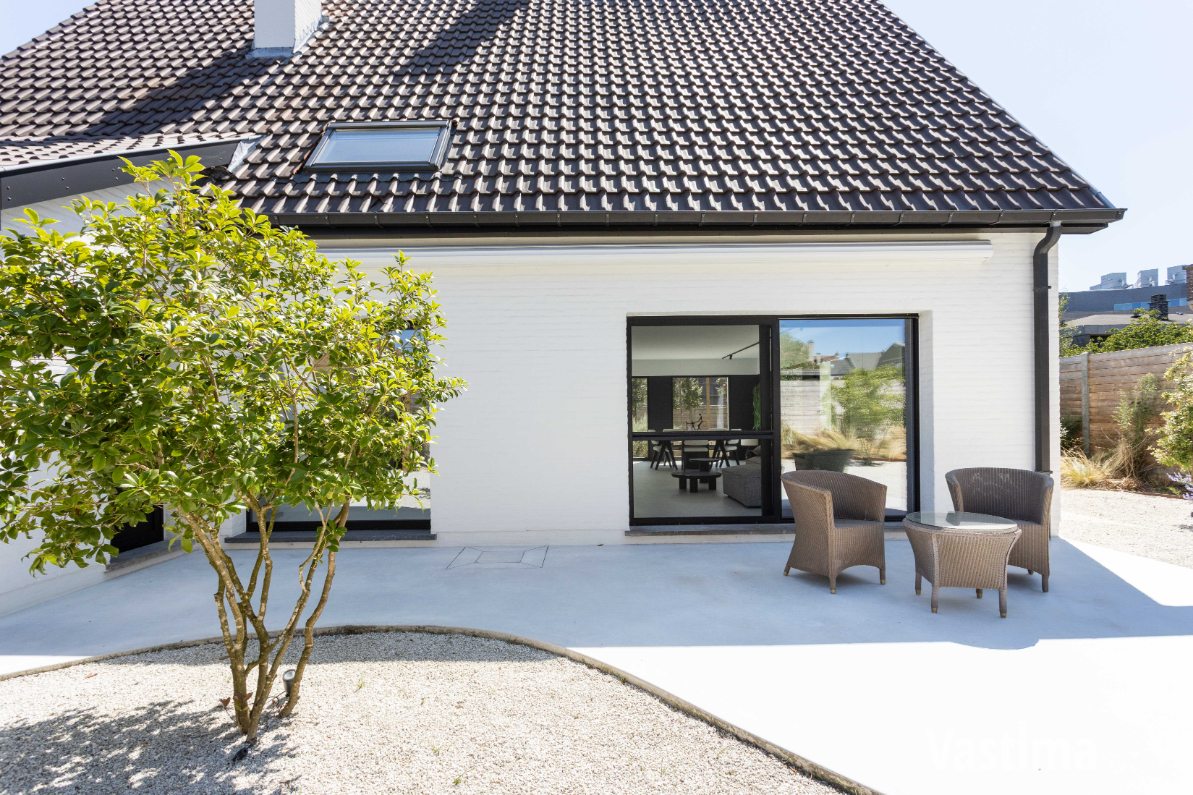 Immo Vastima - Huis Te koop Aalst - Exclusieve villa met Ibiza-allure: een verborgen oase van rust