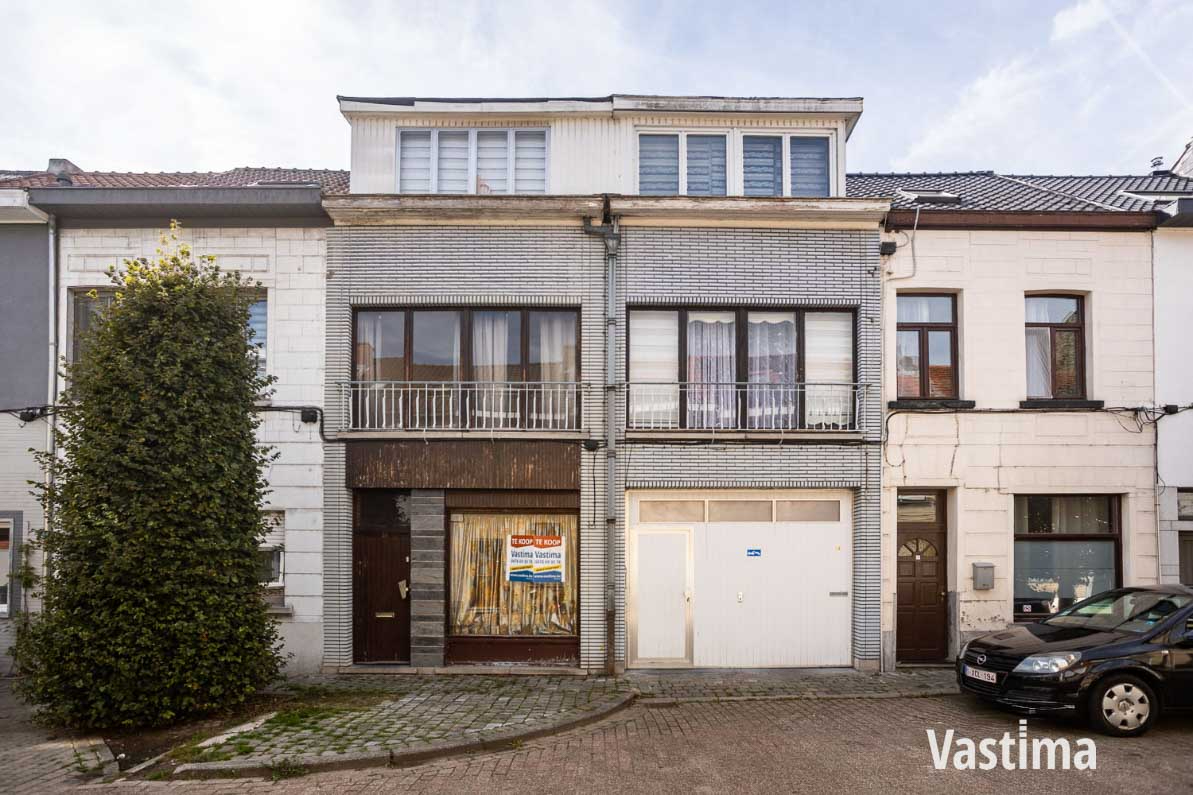 Immo Vastima - Huis Te koop Aalst - Gezinswoning met loods in Aalst – perfect voor wonen én werken
