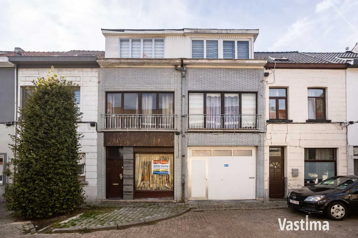 Immo Vastima - Huis Te koop Aalst - Gezinswoning met hangaar in Aalst – perfect voor wonen én werken