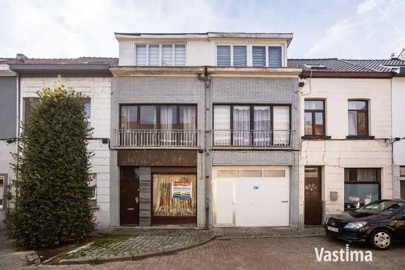 Immo Vastima - Huis Te koop Aalst - Gezinswoning met hangaar in Aalst – perfect voor wonen én werken