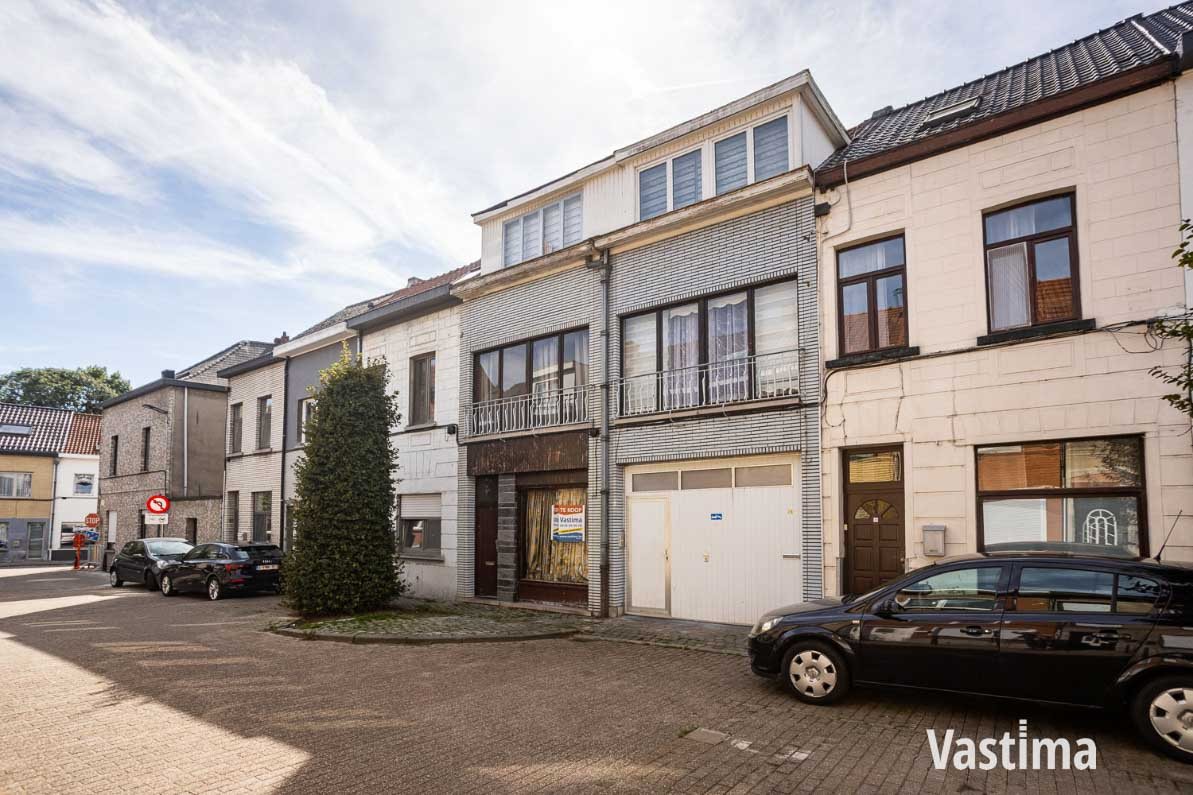 Immo Vastima - Huis Te koop Aalst - Gezinswoning met loods in Aalst – perfect voor wonen én werken
